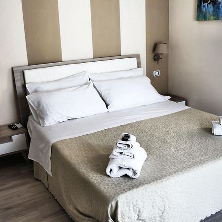 Donna Melina Bed & Breakfast Mileto Bagian luar foto