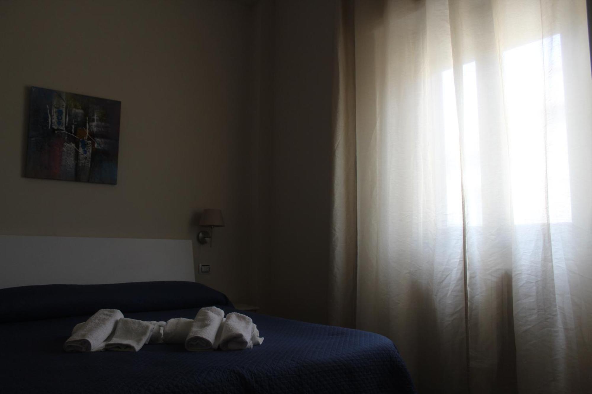Donna Melina Bed & Breakfast Mileto Bagian luar foto