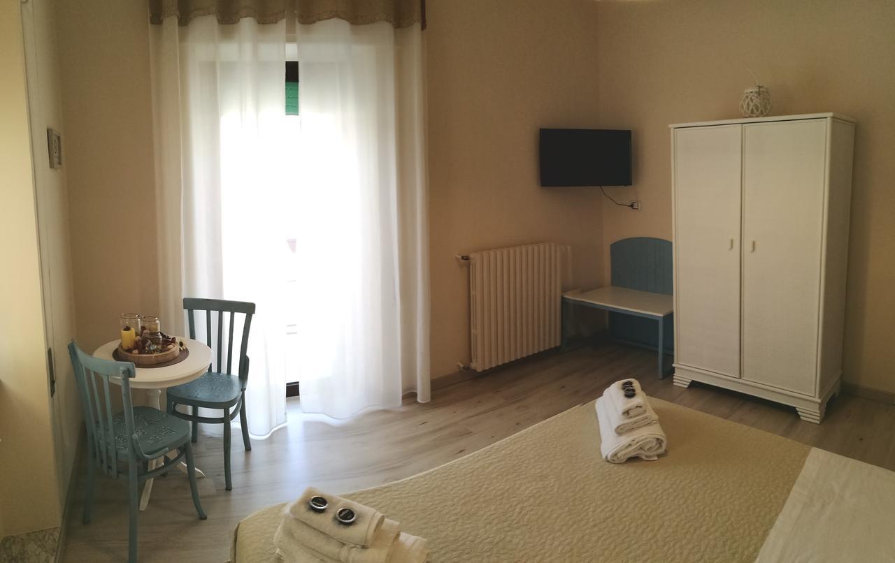 Donna Melina Bed & Breakfast Mileto Bagian luar foto